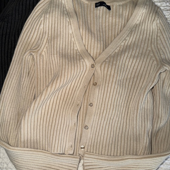 GAP Ribbed Cardigans - Picture 3 of 5